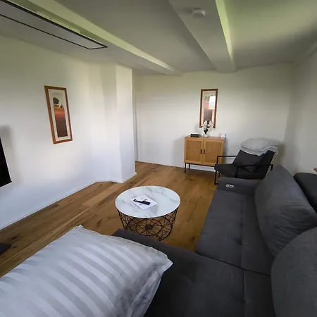 Apartment Lifarm *